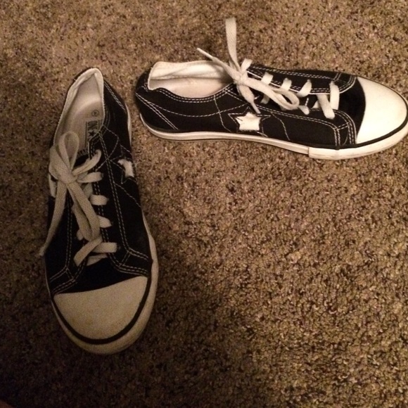 One star converse