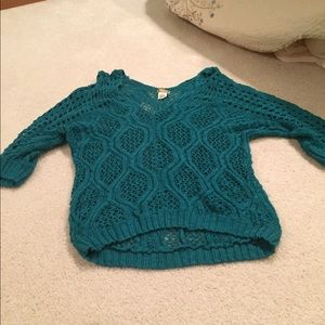 3/4 sleeved sweater!