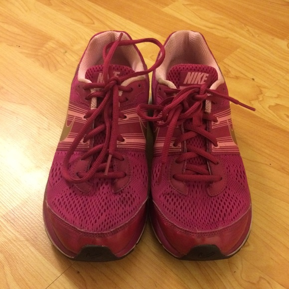 Nike pegasus running shoes