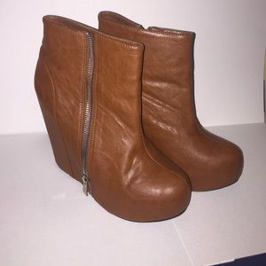Leather Wedges With Zippers