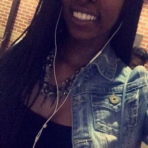 Meet your Posher, Danyele