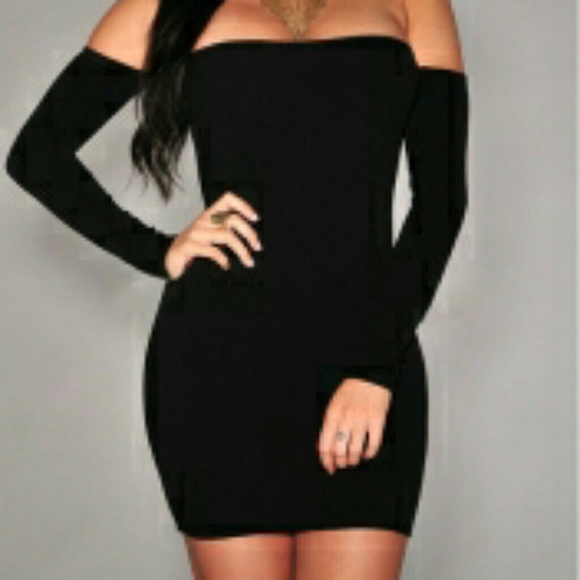 Black off the shoulder dress - Picture 3 of 3