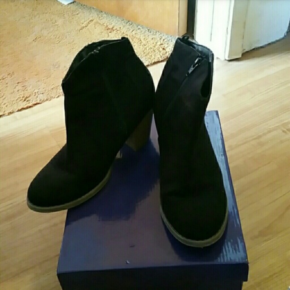 ***Reserved listing*** old navy boot