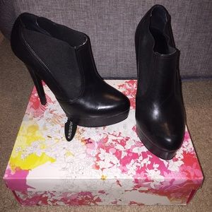 Chinese laundry Lolla