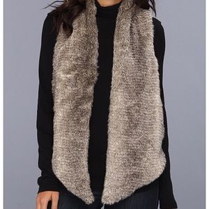 Tart faux fur vest