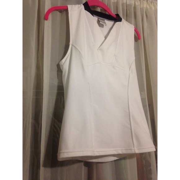 Nike Tops - 1 DAY SALE