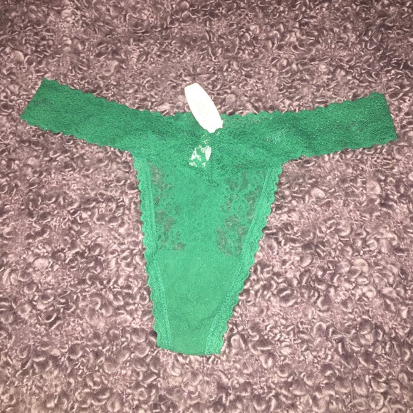 New ; PINK Christmas Thong