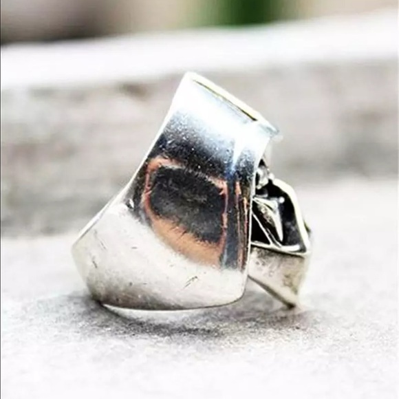 Darth Vader Ring - Picture 6 of 6