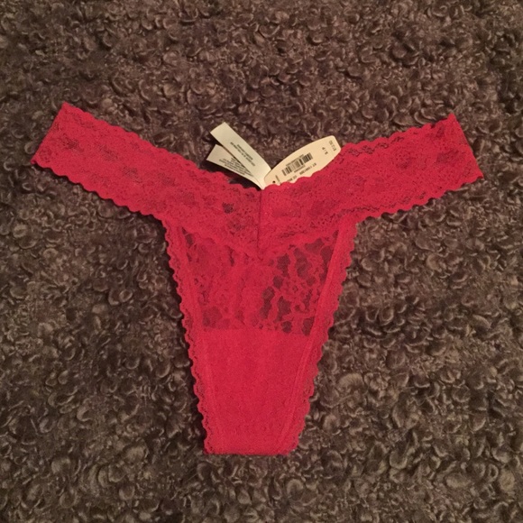 New ; PINK Christmas Thong