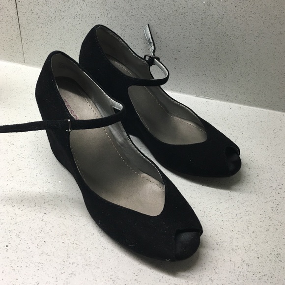 Black wedge heels suede