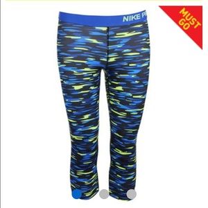 Nike Pro Capris