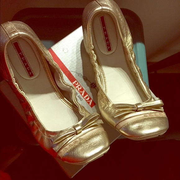 Prada flats size 7 gently worn.
