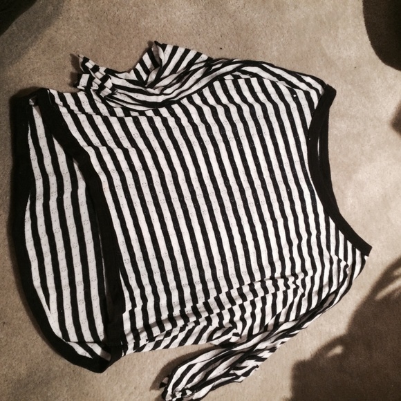 B&W Striped top