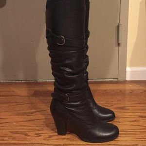 Steve Madden black buckle boots