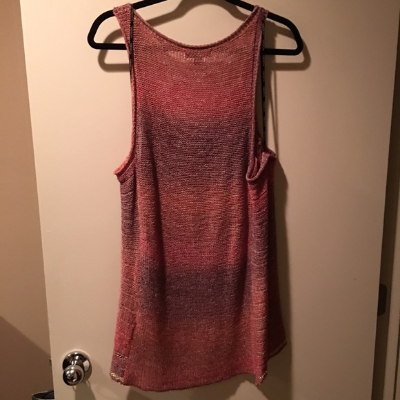 Top - Picture 2 of 4