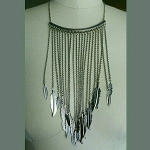 🆕Feather Bib Necklace