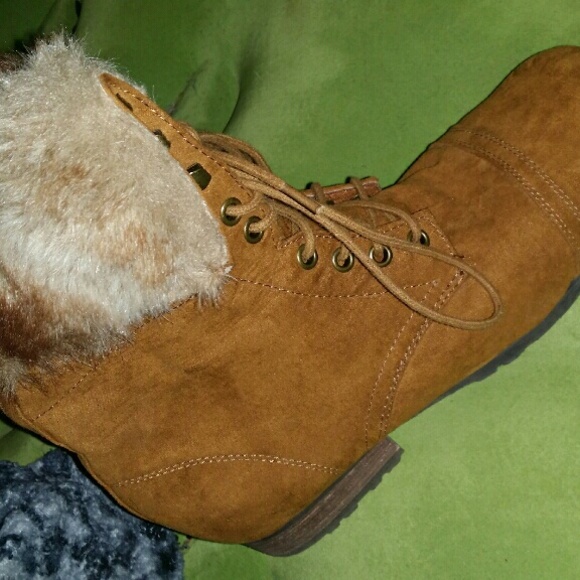 Fur boots