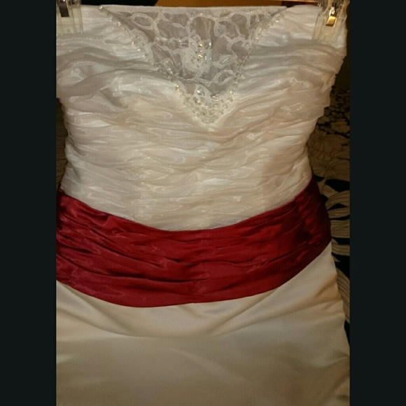 Dresses & Skirts - XTREME SALE! NWOT! *HP!* Mermaid Wedding Dress