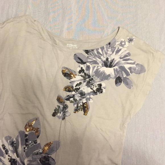 EXPRESS gray sequence top - Picture 2 of 3