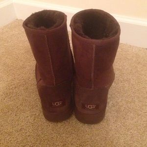Chocolate brown ugg Australia boots