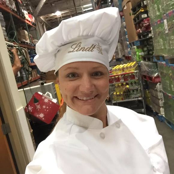 Meet your Posher, Shelly