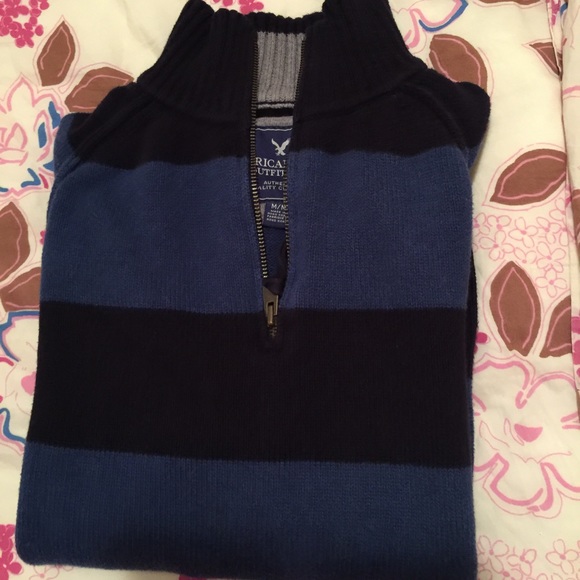 AE sweaters - Picture 3 of 3