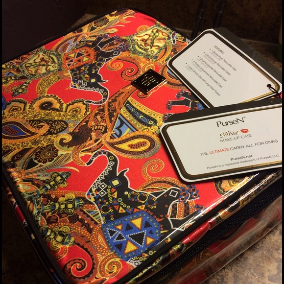 PurseN overnight toiletry set.