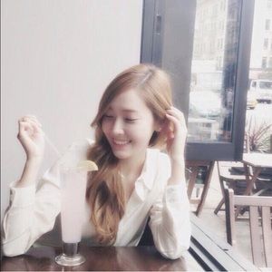 Meet your Posher, Elisa