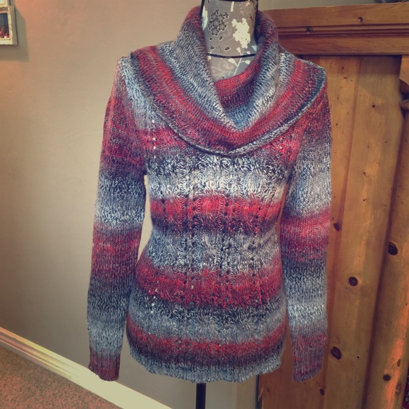 Kensie sweater size M