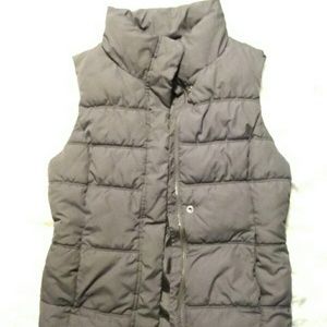 PUFFY BROWN GAP VEST...