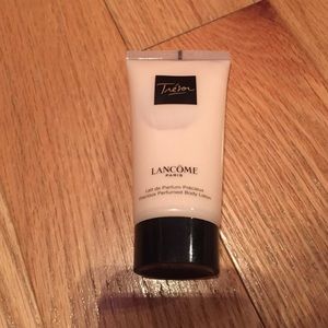 Lancôme treson body lotion