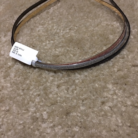 Hair accessories - Picture 1 of 2