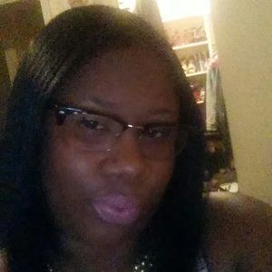 Meet your Posher, Latoya