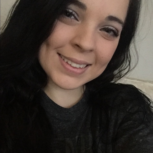 Meet your Posher, Katelyn