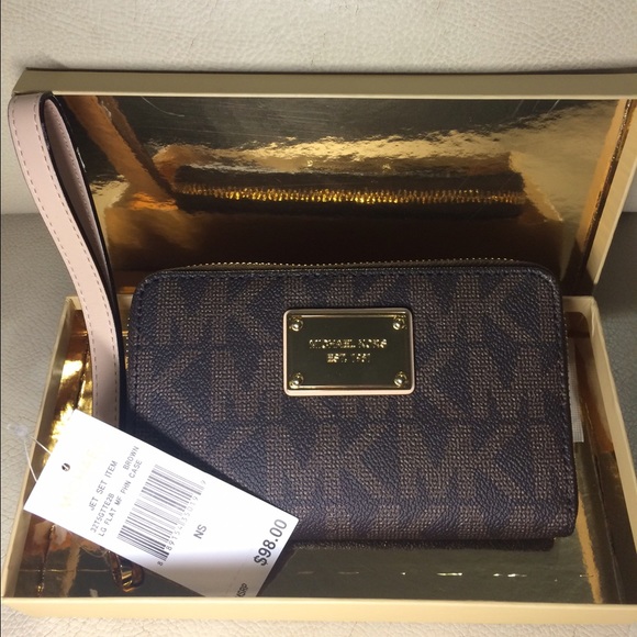Michael Kors Jet Set Phone case wristlet/wallet