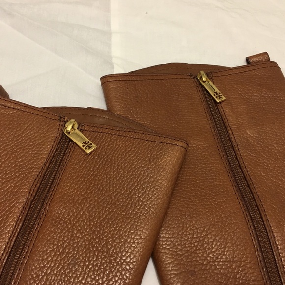 SOLD 💯authentic Tory Burch Amanda boots. - Picture 4 of 4