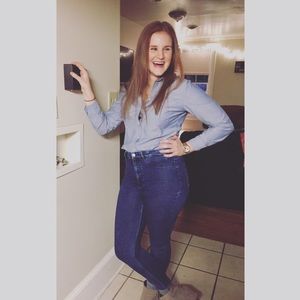 Meet your Posher, Elizabeth