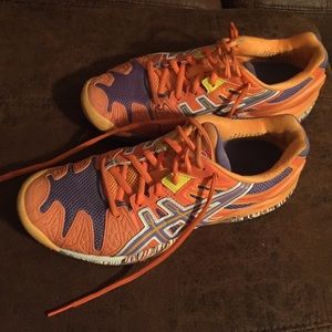 Asics tennis shoes IGS - size 7- never worn