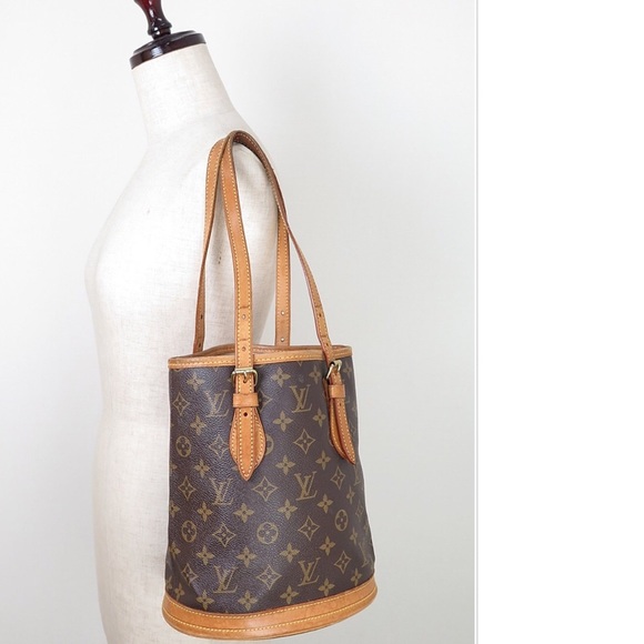 Authentic LOUIS VUITTON Petit Bucket Monogram