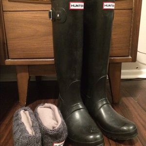 Hunter boots with grey socks