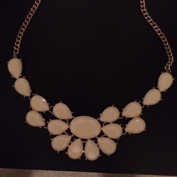 White bobble necklace
