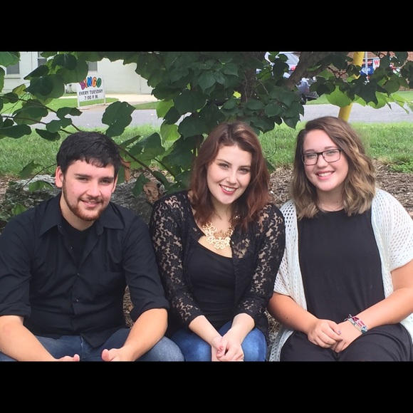 Meet your Posher, Debbie - Picture 1 of 1