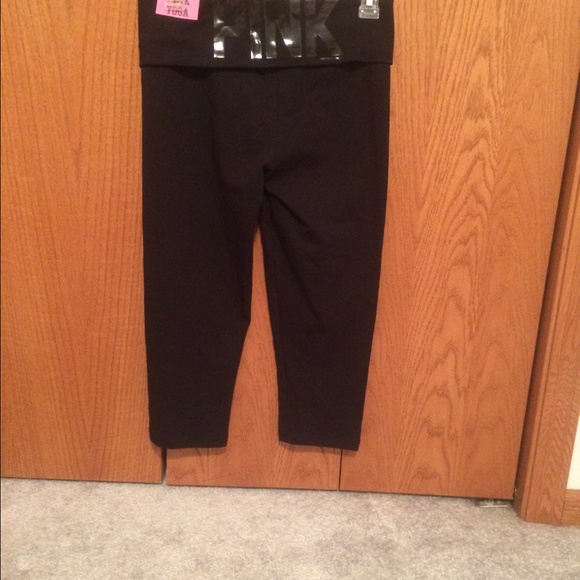 Black yoga pants