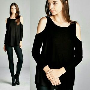 "FLIRT" Loose fit round neck top in black