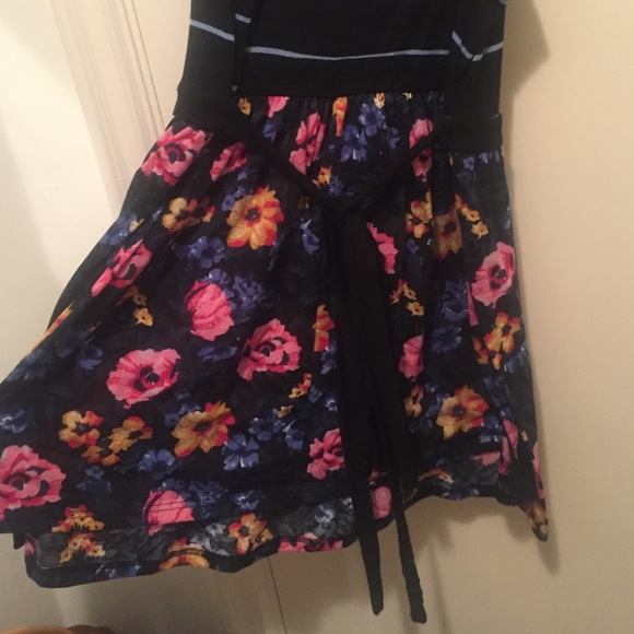 Kimchi & Blue Sundress - Picture 2 of 3