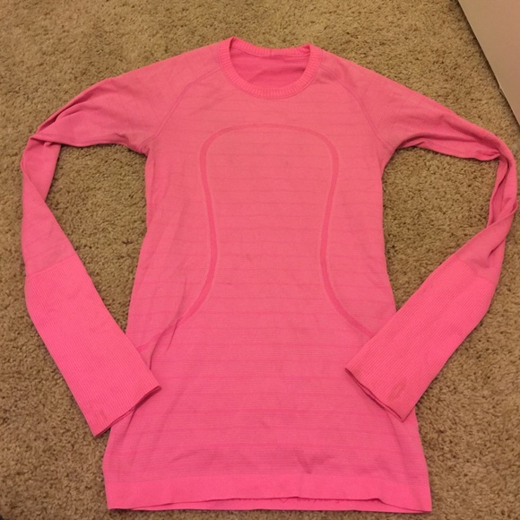 SOLD ON MERC ! Lululemon long sleeve