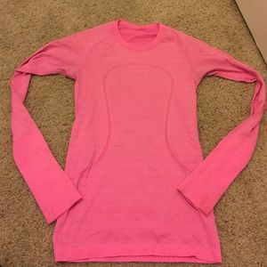 SOLD ON MERC ! Lululemon long sleeve