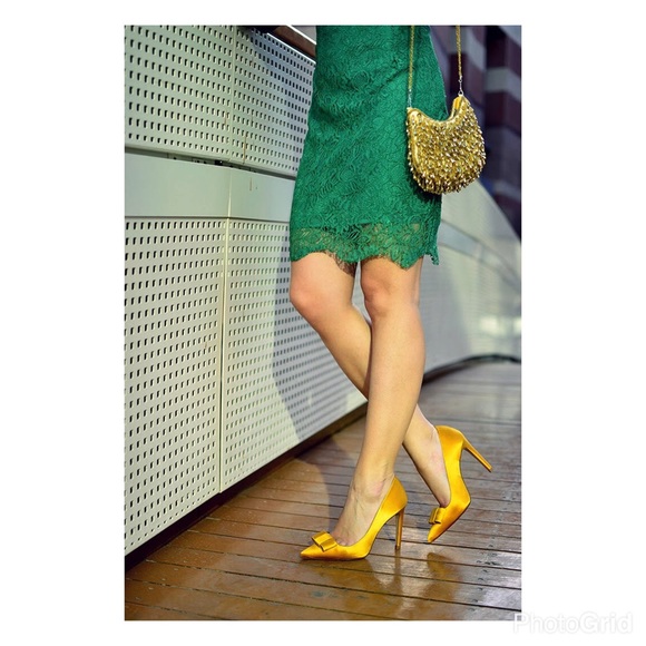 Zara Shoes - Zara Gold Bow Heels