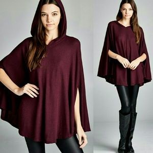 "OLIVIA" Hoodie poncho round neck in burgundy