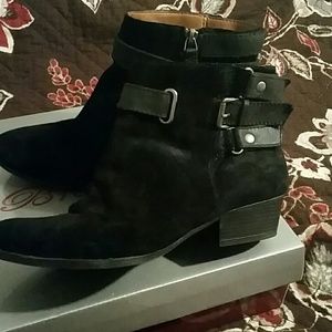 Ankle boots